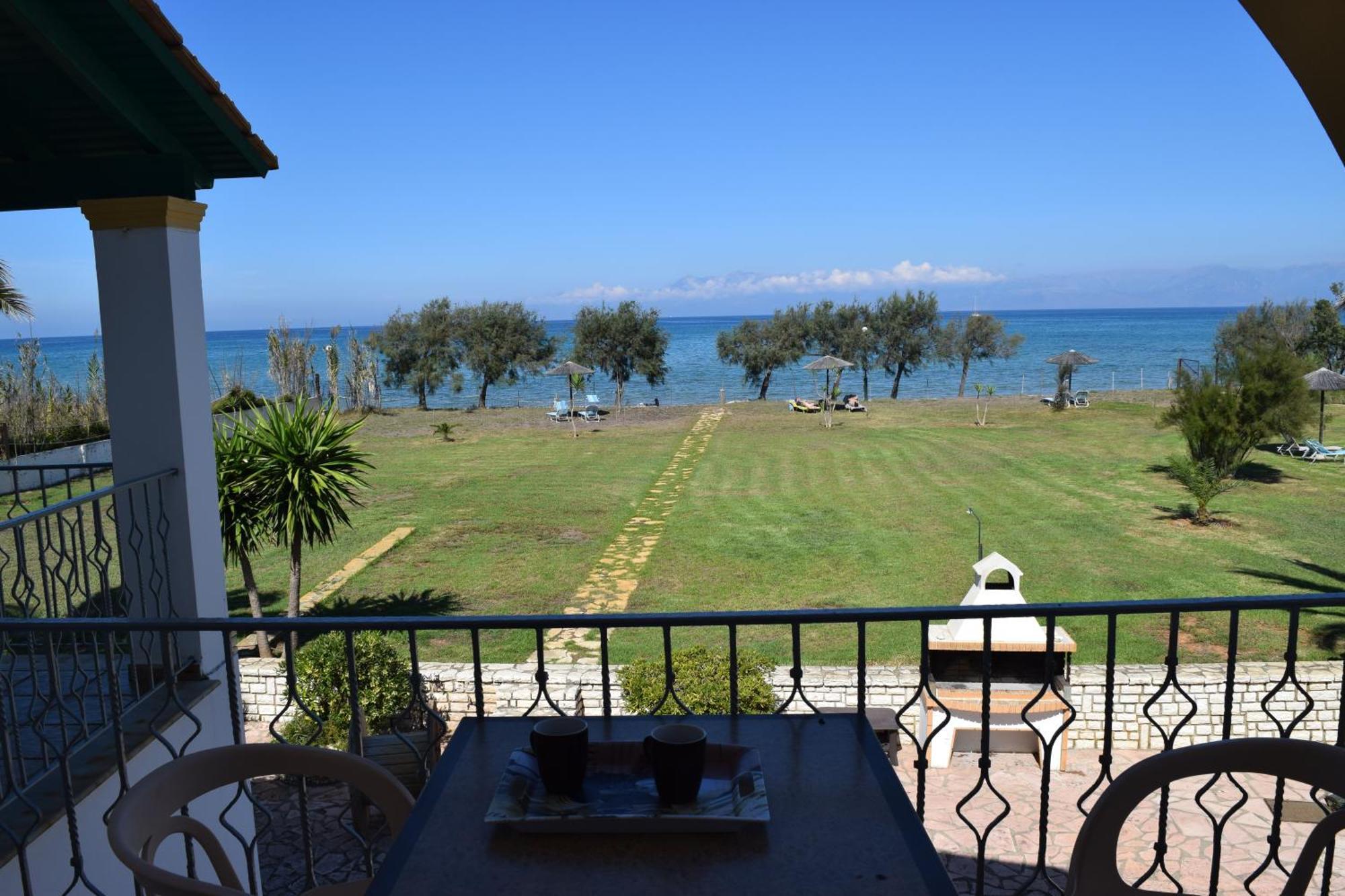 S&C Kosmos Beach Resort Roda  Exterior foto