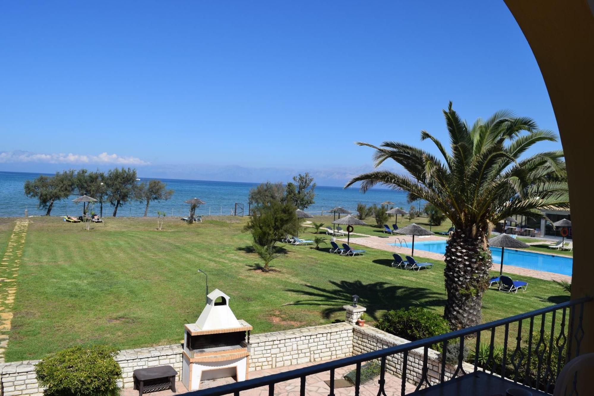 S&C Kosmos Beach Resort Roda  Exterior foto