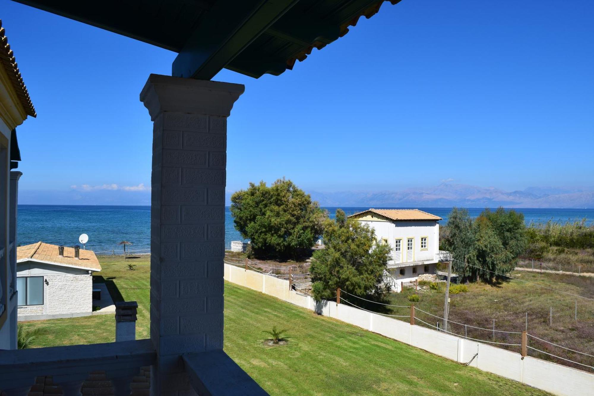 S&C Kosmos Beach Resort Roda  Exterior foto