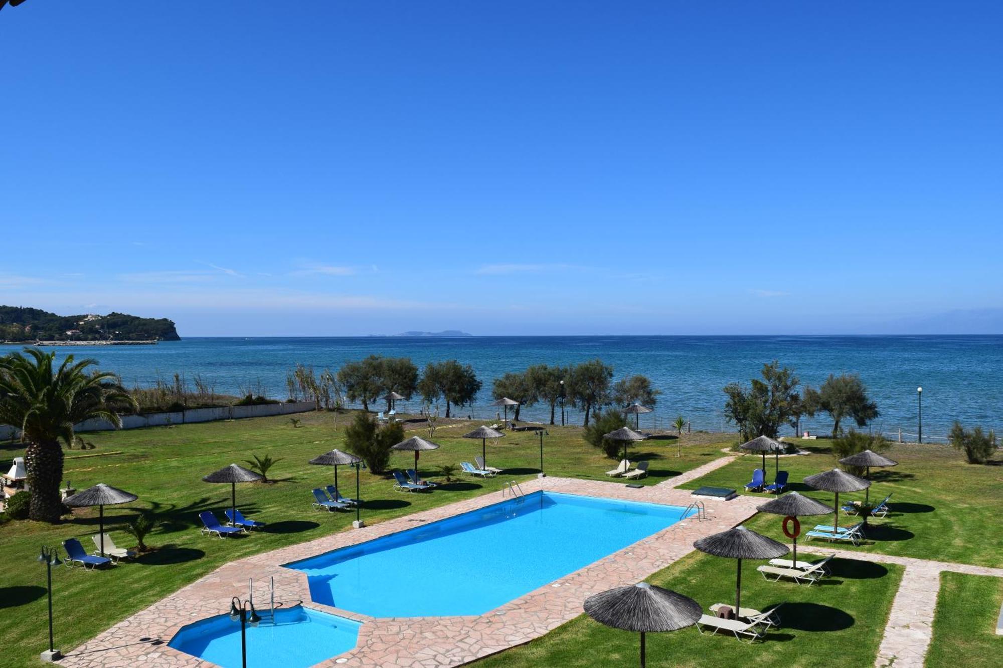 S&C Kosmos Beach Resort Roda  Exterior foto