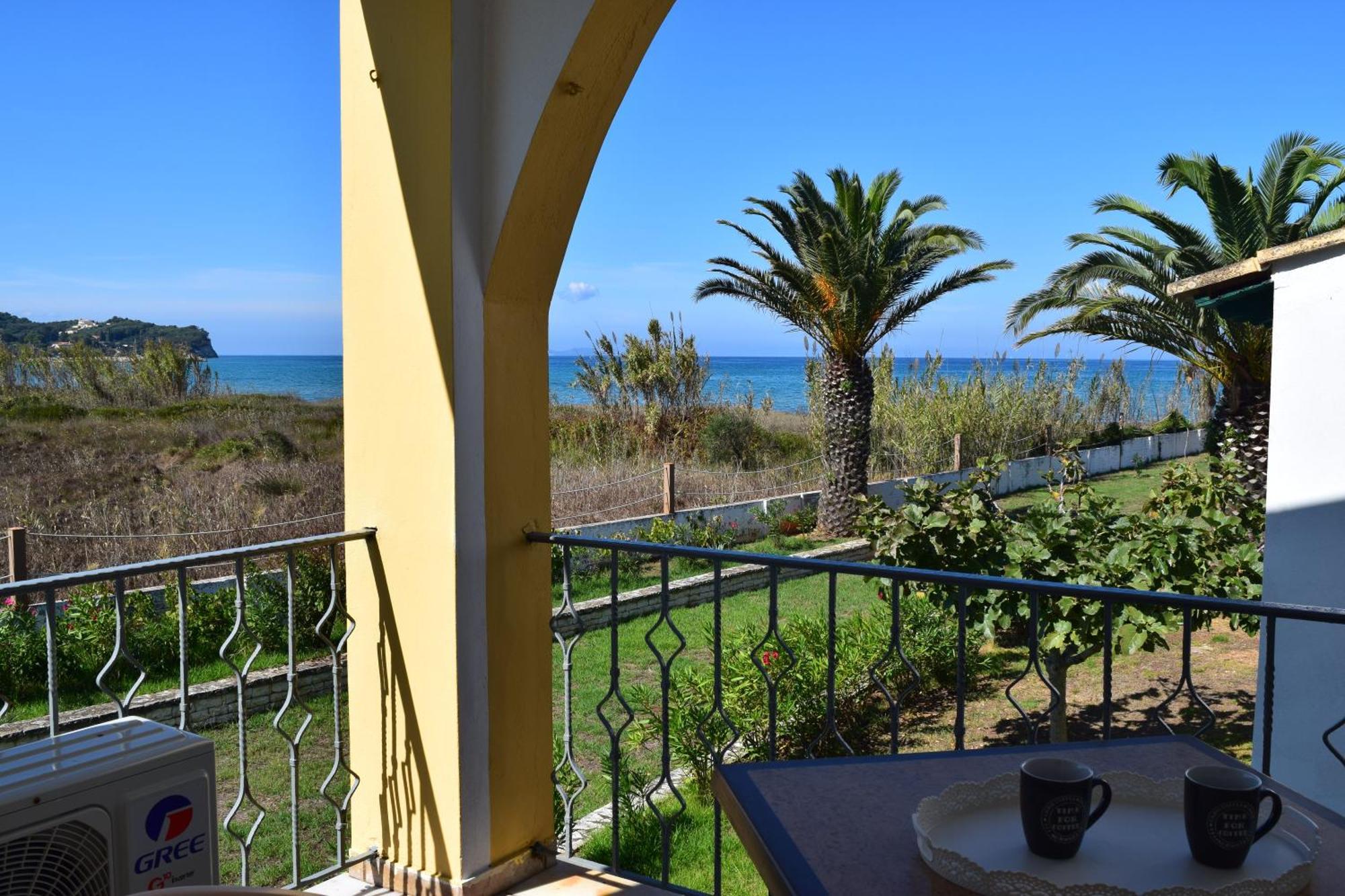 S&C Kosmos Beach Resort Roda  Exterior foto
